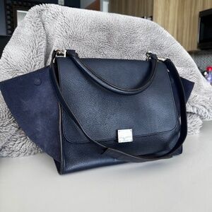 CELINE Drummed Calfskin Suede Medium Trapeze in Navy